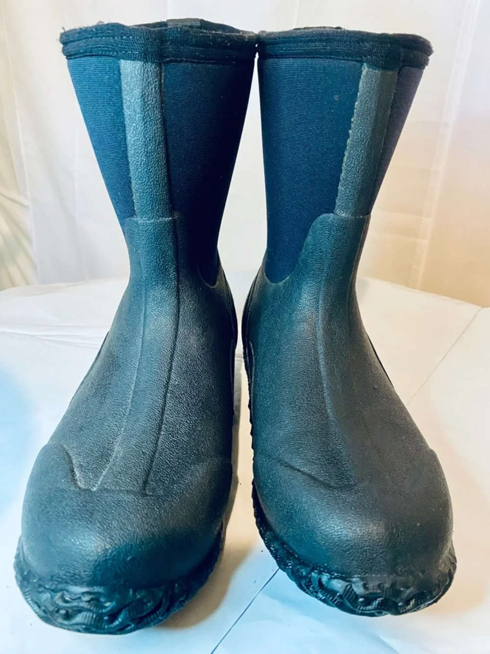 Bogs Women's Blue and Black Winter Rain Boots Size 8